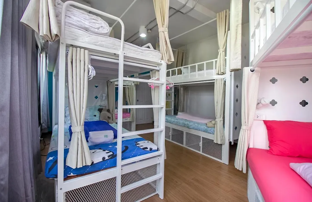 Hostel@Seatzstation-1