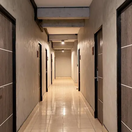 Buri Hostel Bangkok-2