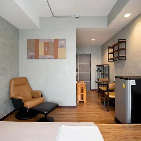 Buri Hostel Bangkok-3