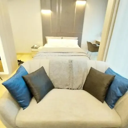 Luxury Apartment Queen Sirikit Asok Termianl 21-3