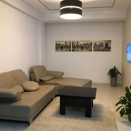 Your Best Choice! Gorgeous Two Bedroom Apartment-2