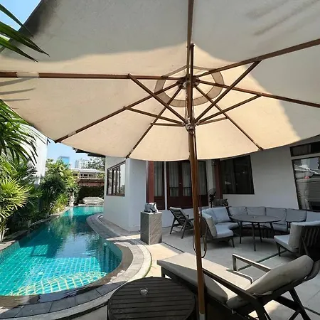 Thong Lo Private Pool Villa In The Center Of Bangkok-3