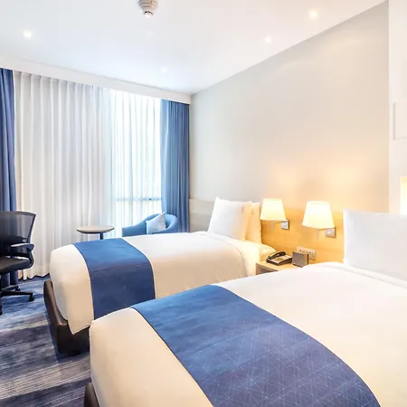 Holiday Inn Express Bangkok Soi Soonvijai By Ihg-2