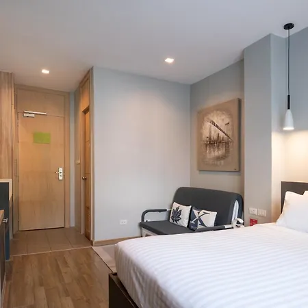 Icheck Inn Gems Center Silom-2