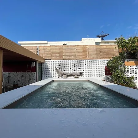 Blu Cabin Ari Stylish Gay Poshtel-2