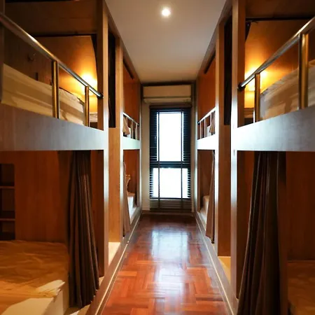 The Poshtel Bangkok By Benya Bts Phayathai-2