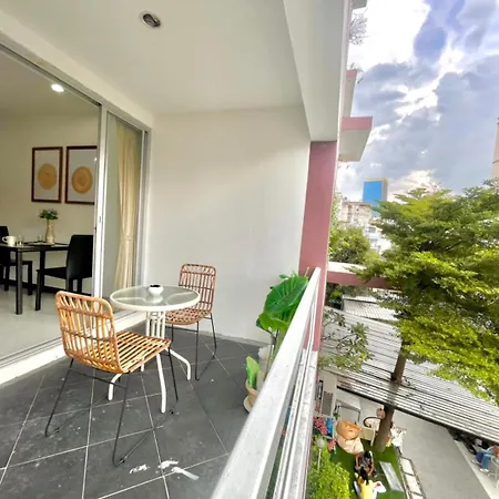 Baan Sabai Rama IV Apartment-2
