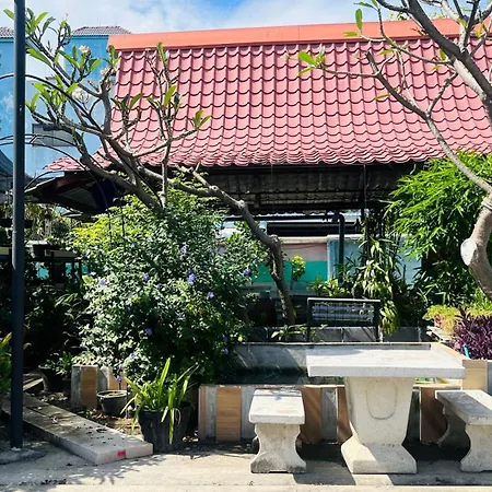 Pa Chalermchai Guesthouse-2