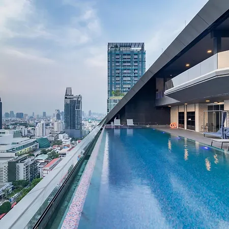 Queensland Hotel Bangkok-3
