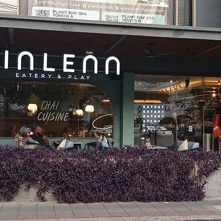 The Quarter Ploenchit By Uhg-2