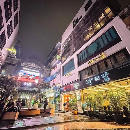 Pipa Bangkok Sukhumvit 11 By Kingston Hotels-2