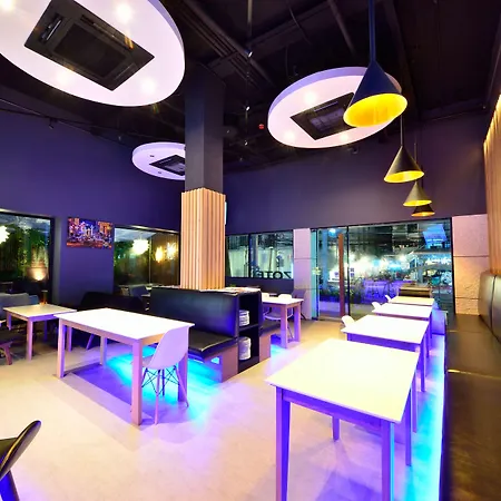 Bizotel Premier Hotel & Residence-3