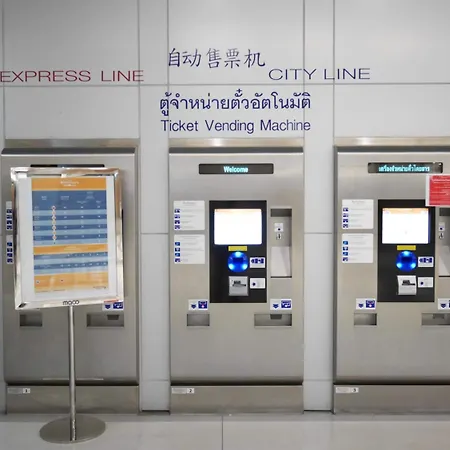 Boxtel @ Suvarnabhumi Airport-2