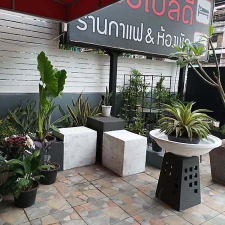 Double D Rooms & Cafe-3