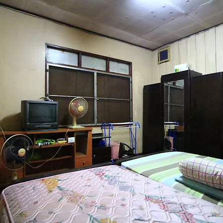 Anurak Guesthouse-2