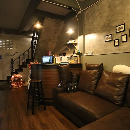 Hansa Hostel Bangkok Khaosan-3