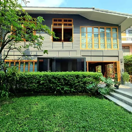 Vali Villa Bangkok-3