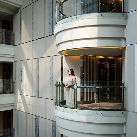 Hilton Bangkok Grande Asoke-2