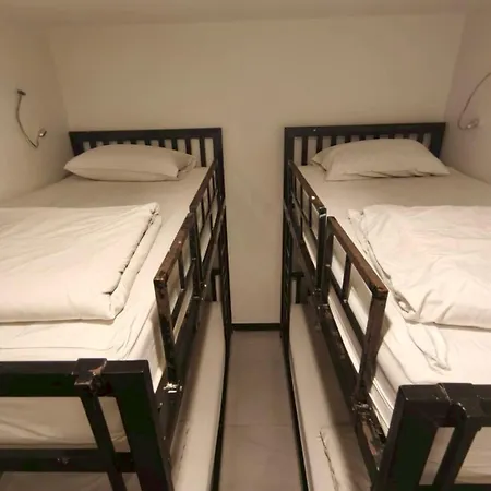 The Blocks Hostel Sukhumvit 10-2