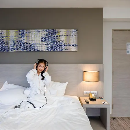 Hyatt Place Bangkok Sukhumvit 24-2