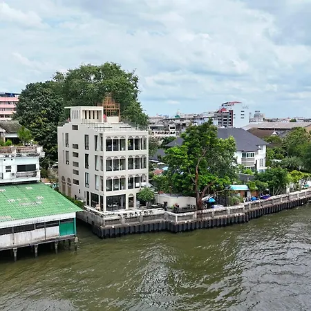 Amdaeng Bangkok Riverside Hotel-3