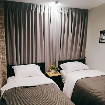 White House Hostel-2