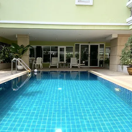 14 Place Sukhumvit Suites-3