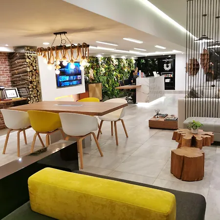 Benviar Tonson Residence-2