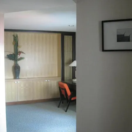 Gardengrove Suites-3