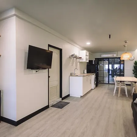 Silom 2 Bedrooms Bts S6-2