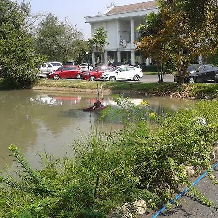 We Train Hotel Don Muang-3