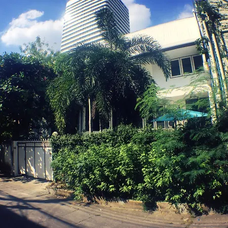 Lazy Blue House-2