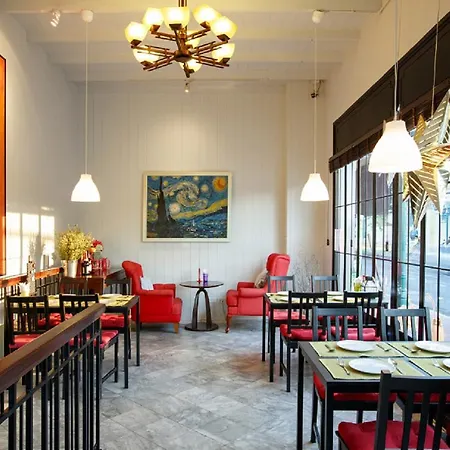 Baan Dinso Hostel@Ratchadamnoen-3