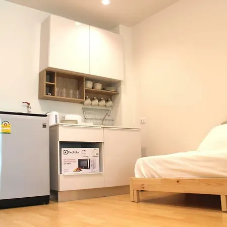 Live Like A Local In Ekkamai-3