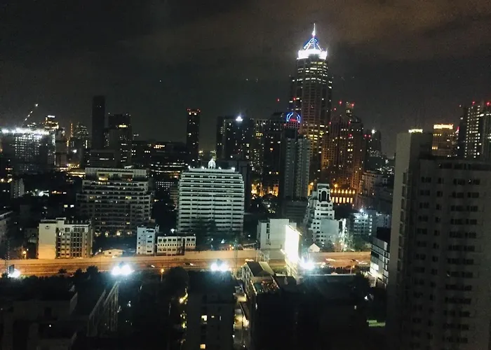 Omnitower Near Nana, With Beautiful Balcony Appartement Bangkok