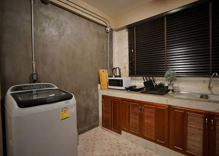 Huisdiervriedelijke Private Home For 8 People Bts Punnawithi Sukhumvit Bangkok Free Wifi