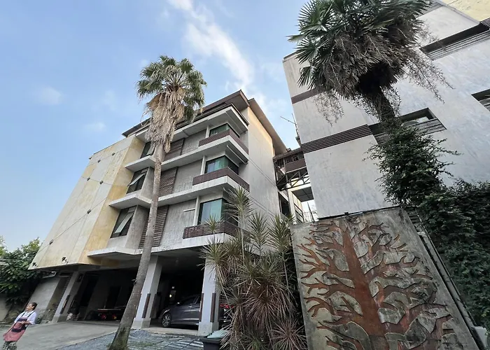 Eurna Resort Hotel Bangkok