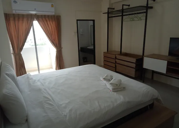 Komol Residence Bangkok acceptant les animaux