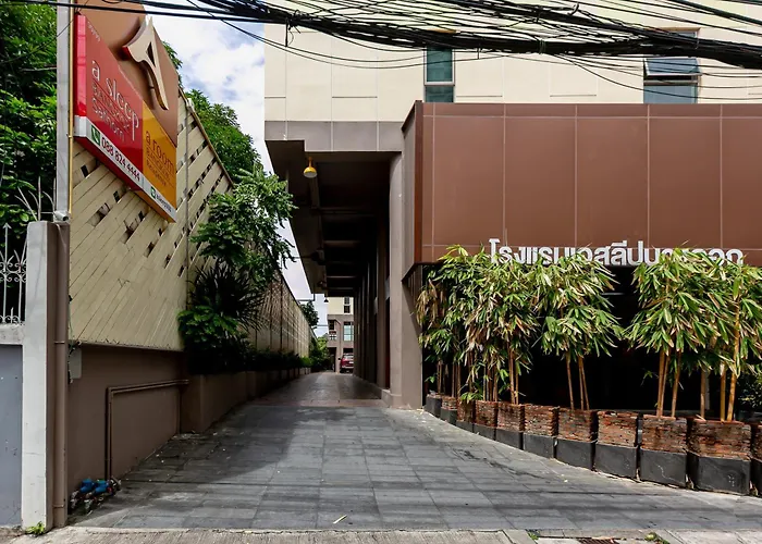A Sleep Bangkok Sathorn Hotel