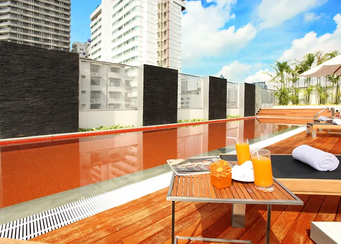 Radisson Suites Bangkok Sukhumvit Mit einem Kasino