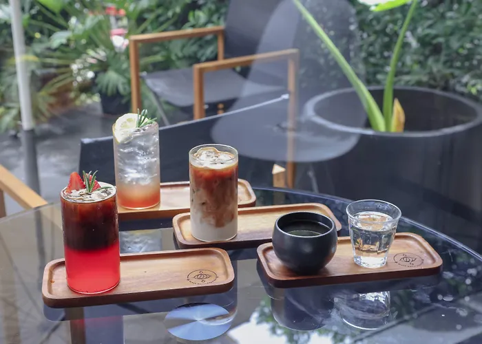 Seekers Finders Rama IV Hotel Surestay Collection By BW Bangkok