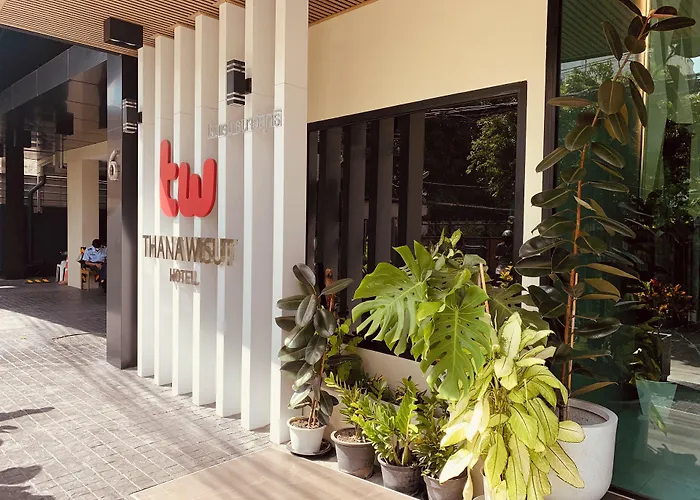 Thana Wisut Hotel 曼谷