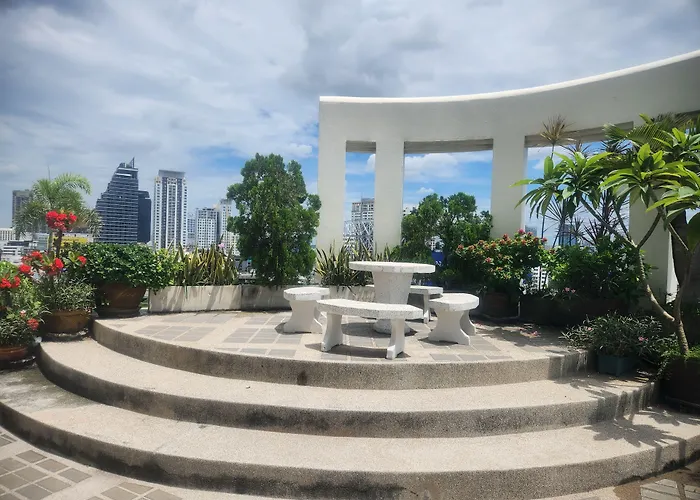 Interchange Tower Serviced Apartment - Sha Extra Plus Bangkok