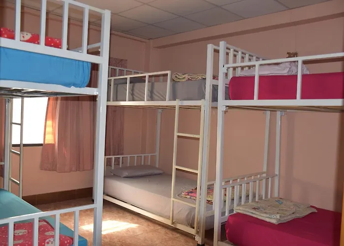 Empo Hostel At 30 Onnut Bangkok