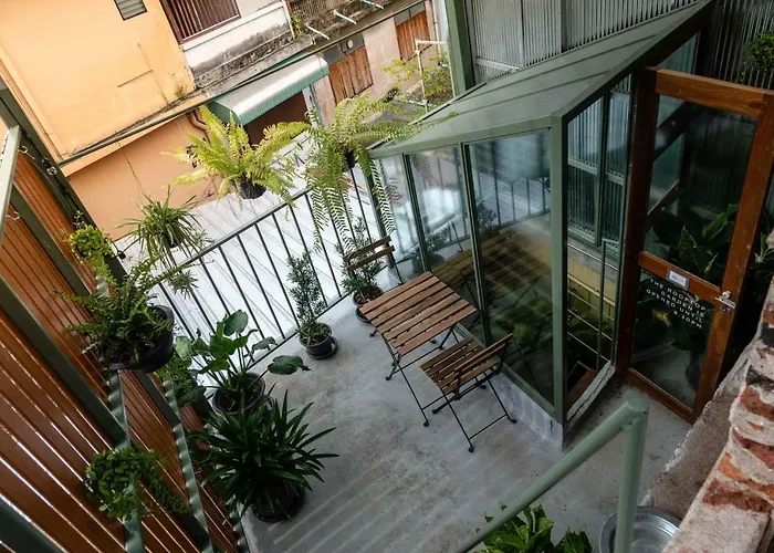 Live Local Cafe & Hotel - 420 Friendly Bangkok